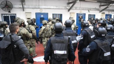 قوات القمع تقتحم قسم (21) في سجن "النقب"