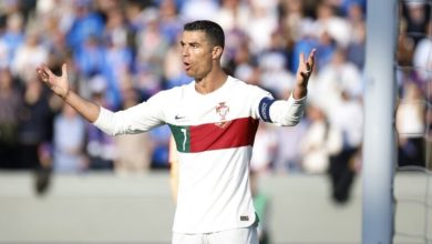 رونالدو يحرج مصورا بسبب " خطوط الزمن" رونالدو يحرج مصورا بسبب " خطوط الزمن"