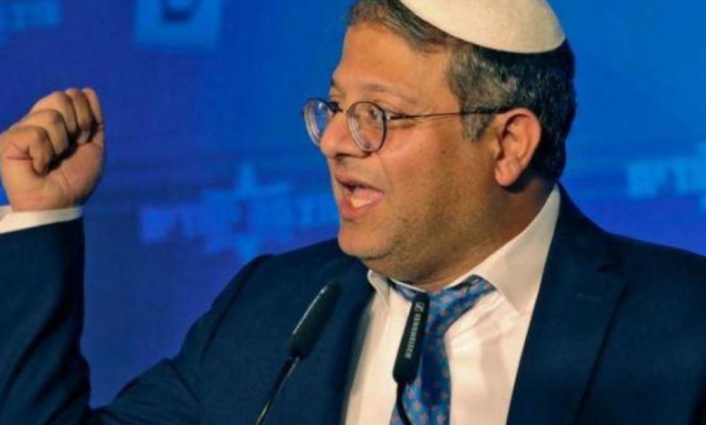 بن غفير يقرر منع مصادرة أسلحة المستوطنين مطلقي النار على منفذي العمليات