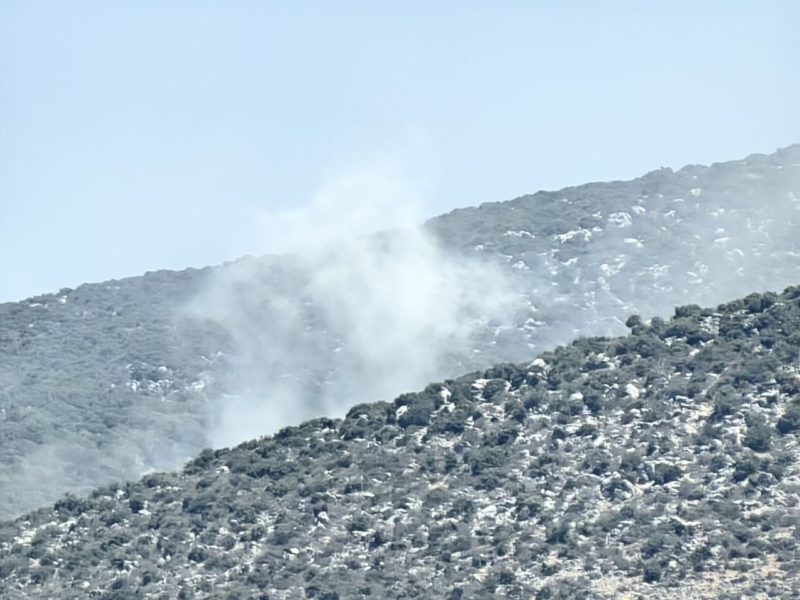 جيش الاحتلال يستهدف قرب السياج الشائك على حدود فلسطين المحتلة مع لبنان جيش الاحتلال يستهدف قرب السياج الشائك على حدود فلسطين المحتلة مع لبنان