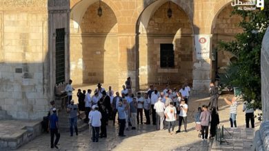 عشرات المستوطنين يقتحمون المسجد الاقصى