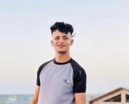 استشهاد الشاب يوسف رضوان برصاص الاحتلال قرب الحدود الشرقية لقطاع غزة استشهاد الشاب يوسف رضوان برصاص الاحتلال قرب الحدود الشرقية لقطاع غزة