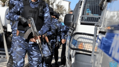 الشرطة: مجهولون يسطون على محل صرافة في قباطية ويصيبون صاحبه بجروح