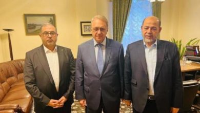 وفد من "حماس" يصل موسكو ويبحث مع وزير الخارجية الروسي تطورات العدوان على غزة
