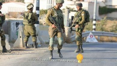 الاحتلال يعتدي على ثلاثة شبان قرب دير شرف غرب نابلس
