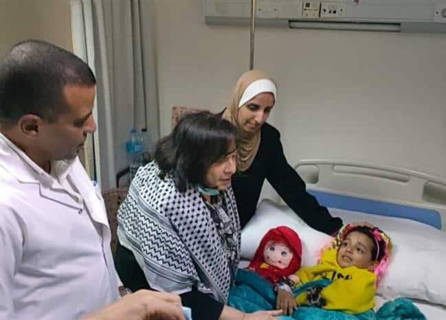 وزيرة الصحة تصل العريش وتتفقد الجرحى في المستشفيات المصرية