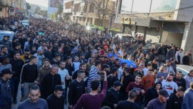 الآلاف يشيعون جثامين الشهداء الأربعة في مخيم طولكرم