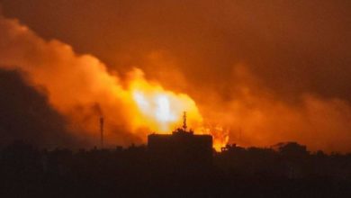 الاحتلال يقصف محطات إلارسال الخاصة بالهواتف والانترنت جنوب وادي غزة