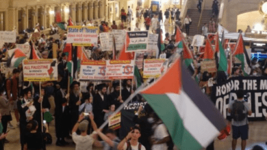 تظاهرة أمام محطة القطارات الرئيسية في واشنطن دعما لغزة