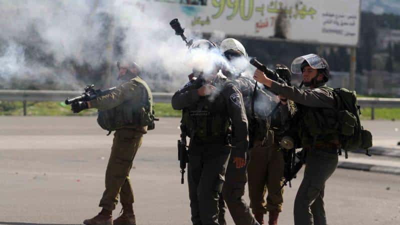 إصابة أربعة مواطنين بالرصاص الحي خلال مواجهات مع الاحتلال في قفين