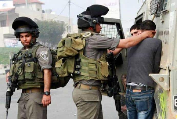 قوات الاحتلال تشن حملة اعتقالات بمناطق متفرقة بالضفة