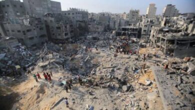 مركز كارتر يطالب بالالتزام بالقانون الدولي ووقف إطلاق النار وإقامة دولة فلسطينية وإنهاء التهجير القسري في غزة