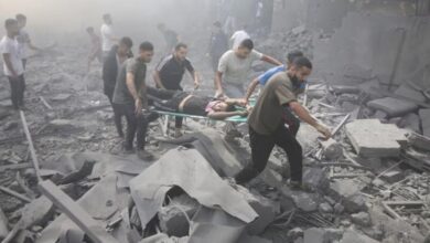 شهداء ومصابون في قصف الاحتلال لمدرسة تؤوي نازحين غرب خان يونس