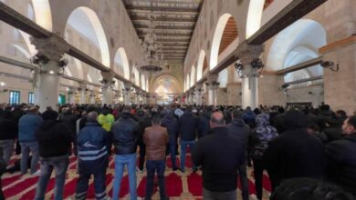 12 ألفا يؤدون صلاة الجمعة فقط بسبب إجراءات الاحتلال