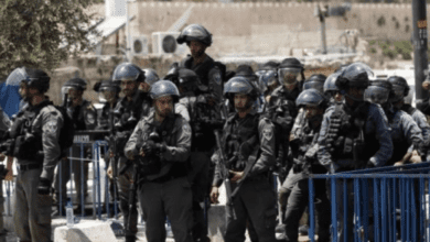 الاحتلال يقمع المصلين قرب وادي الجوز بالقدس ويعتقل أحدهم