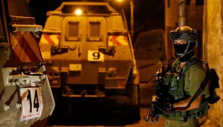 الاحتلال يواصل حربه في الضفة.. محاصرة مخيم نور شمس واشتباكات في مخيم طولكرم