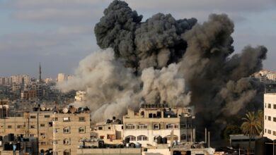 مع القصف المباشر...جيش الاحتلال يتعمّد إحراق مئات المنازل وجامعات ومدارس داخل قطاع غزّة