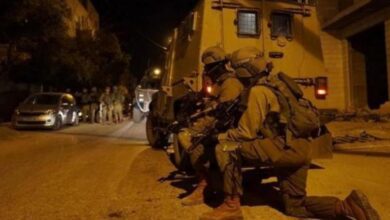 وسط اشتباكات عنيفة.. الاحتلال يقتحم مدينة طوباس