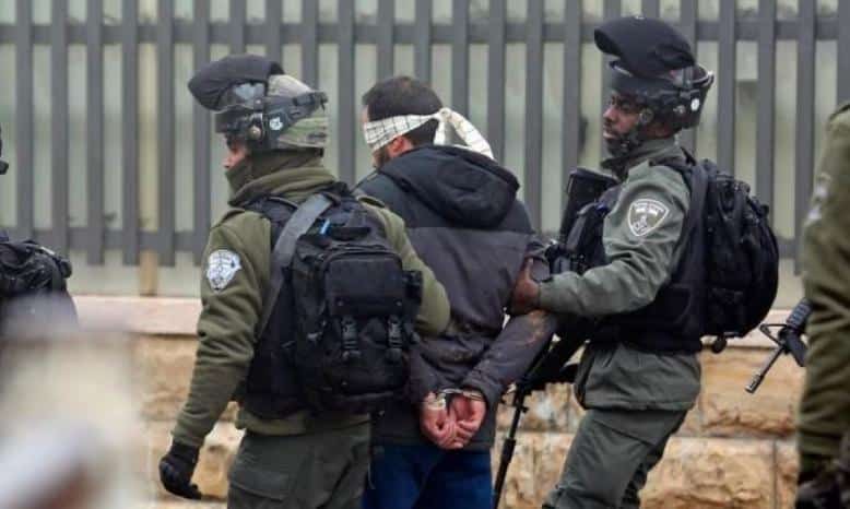 الاحتلال يعتقل تسعة مواطنين من الخليل بينهم طفل وطبيب
