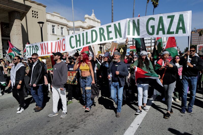 تظاهرة في لوس انجلوس مطالبة بوقف العدوان على غزة