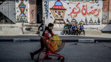 منظمة آكشن الدولية: الفلسطينيون محرومون من التمتع بحق العبادة وتناول التمر بسبب انتشار المجاعة مع بداية شهر رمضان