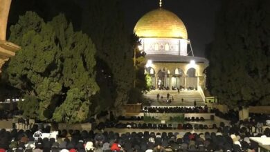 50 ألفا يؤدون صلاتي العشاء والتراويح في المسجد الأقصى