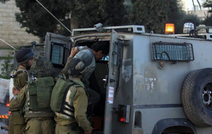 الاحتلال يعتقل 5 مواطنين من مدينة قلقيلية