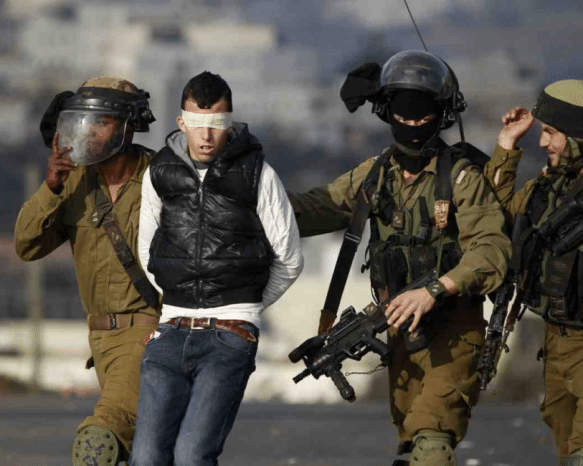 الاحتلال يعتقل 6 مواطنين من محافظات الضفة