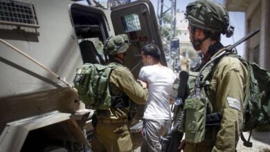 الاحتلال يعتقل شابا من كفر قدوم بعد الاعتداء عليه بالضرب