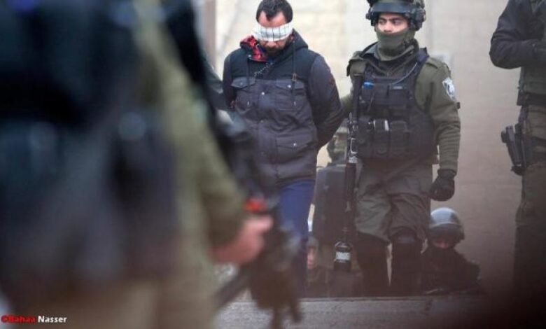 الاحتلال ينقل أسرى المؤبدات في سجن "عوفر"