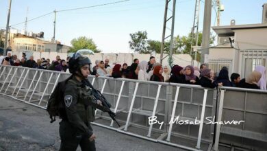 قي الجمعة الأخيرة من رمضان، الاحتلال يمنع الآلاف من دخول الأقصى