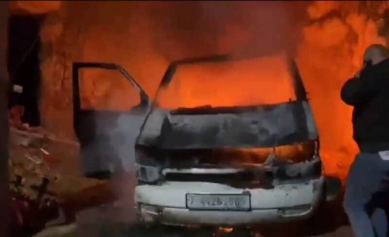 المستوطنون يحرقون منازل ومركبات في نابلس ورام الله