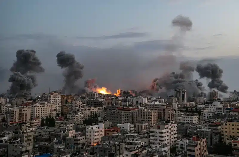 عشية اليوم 200 من العدوان القصف لا ينقطع في غزة.