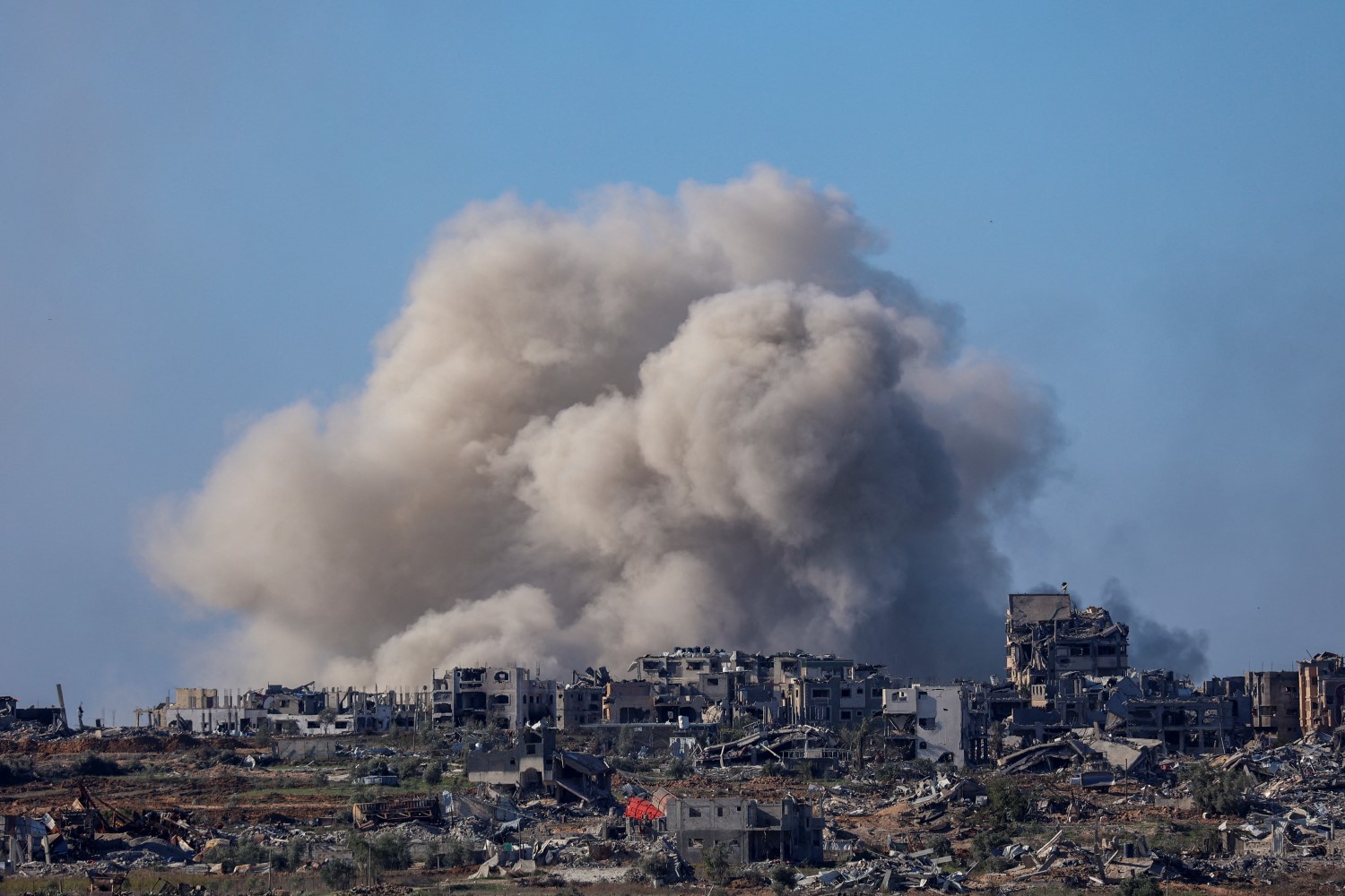 في اليوم الـ234: شهداء وإصابات في قصف للاحتلال شمال غزة ومخيم البريج