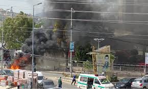 شهيد و10 اصابات واضرار في مستشفى صلاح غندور في غارة على مدينة بنت جبيل جنوب لبنان