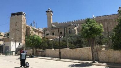قوات الاحتلال تقتحم الحرم الإبراهيمي في مدينة الخليل