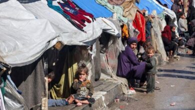 "الأونروا" تحذر من اكتظاظ مخيمات النازحين في غزة في ظل نقص اللقاحات والأدوية