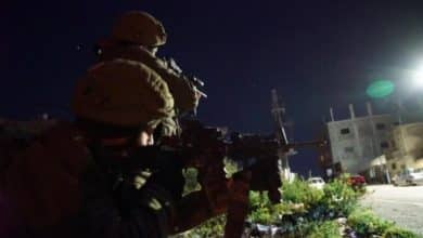 الاحتلال يمهل عائلة الشهيد مؤمن مسالمة من بلدة دورا جنوب الخليل 96 ساعة لإخلاء منزلها تمهيدا لهدمه