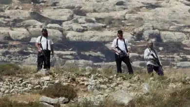 مستوطنون يحاولون إحراق منازل في قرية بيتين شرق رام الله