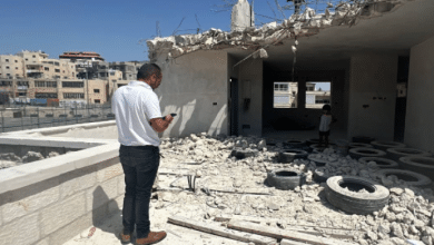 الاحتلال يجبر مقدسيا على هدم منزله ذاتيا في العيسوية