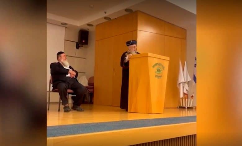 "لا تذهبوا".. الحاخام الأكبر في "إسرائيل" يدعو الحريديم إلى عصيان أوامر استدعاء التجنيد