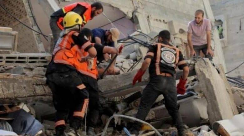 الدفاع المدني في غزة: جريمة جديدة يرتكبها الاحتلال بحق طواقمنا بالنصيرات