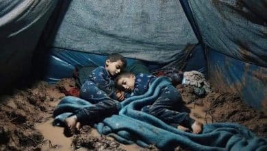 لازاريني: أطفال غزة يتجمدون حتى الموت بسبب البرد ونقص المأوى