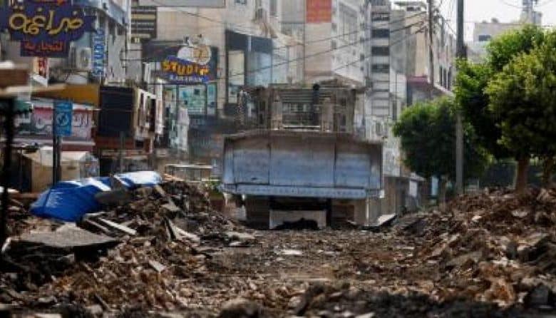 الاحتلال يعتقل شابين من جنين ويهدم منزلا في مخيمها