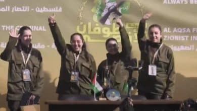المقاومة تفرج عن 4 أسيرات مجندات "إسرائيليات" من وسط غزة