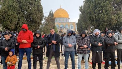 30 ألفا يؤدون صلاة الجمعة في المسجد الأقصى