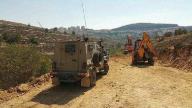 مستوطنون يشرعون بشق طريق استيطاني قرب عرب المليحات غرب أريحا