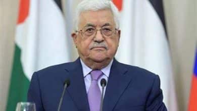 وصل الرئيس، مساء اليوم الجمعة، إلى العاصمة الأثيوبية أديس أبابا، للمشاركة في الدورة الـ38 لمؤتمر "قمة الاتحاد الأفريقي"، التي تعقد على مدار يومي السبت والأحد بمشاركة عدد كبير من قادة الدول والحكومات الأفارقة. وسيلقي الرئيس كلمة مهمة أمام القمة غدا، ستتناول الأوضاع في فلسطين. كما سيلتقي الرئيس، بعدد من القادة الأفارقة، لبحث آخر المستجدات، وحشد الدعم والتأييد للقضية الفلسطينية في المحافل الدولية، بالإضافة إلى العلاقات الثنائية وسبل تعزيزها بما يخدم مصالح الدول والشعوب الصديقة.