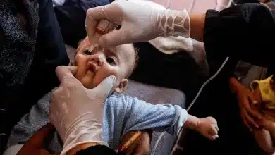 وزير الصحة يعلن تمديد حملة التطعيم ضد شلل الأطفال حتى مساء غد الأربعاء