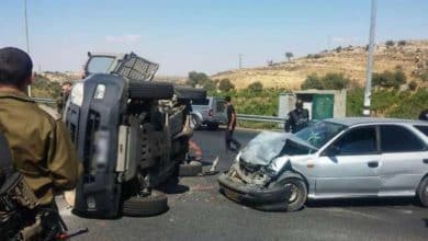 إصابة شاب بعد صدم آلية عسكرية مركبته غرب مدينة طولكرم